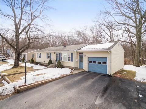 113 Morin St, Woonsocket, RI 02895 photo 4