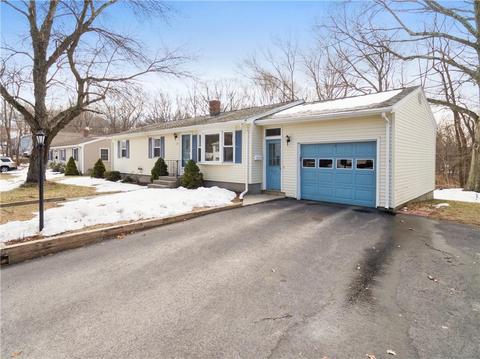 113 Morin St, Woonsocket, RI 02895 photo 3