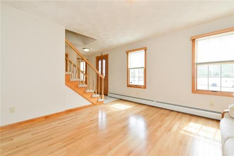 22 Sugar Maple Dr, Coventry, RI 02816 photo 5