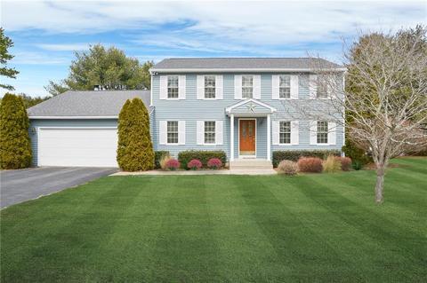 22 Sugar Maple Dr, Coventry, RI 02816 photo 2