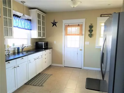56 Wharf Rd, Warwick, RI 02889 photo 7