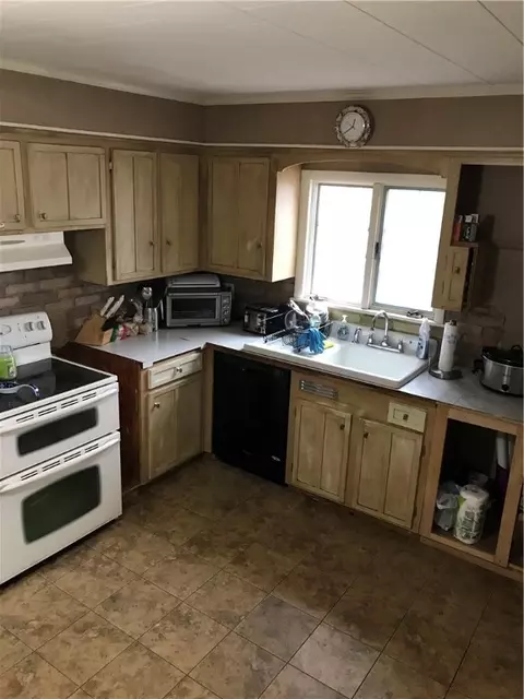 331 Nursery Ave, Woonsocket, RI 02895 photo 6