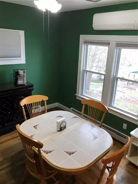 331 Nursery Ave, Woonsocket, RI 02895 photo 4