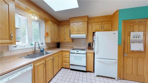 48 Rip Van Winkle Circle Cir, Warwick, RI 02886 photo 6
