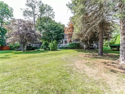 10 Sunset Rd, Bristol, RI 02809 photo 6