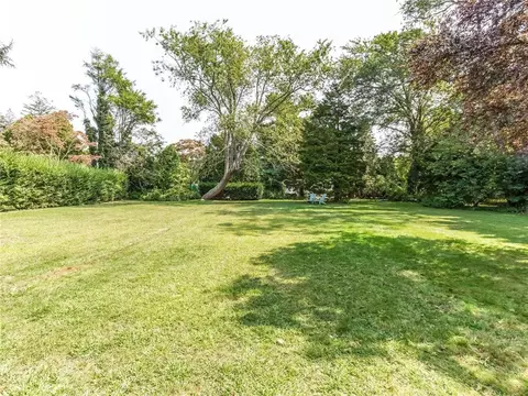 10 Sunset Rd, Bristol, RI 02809 photo 24
