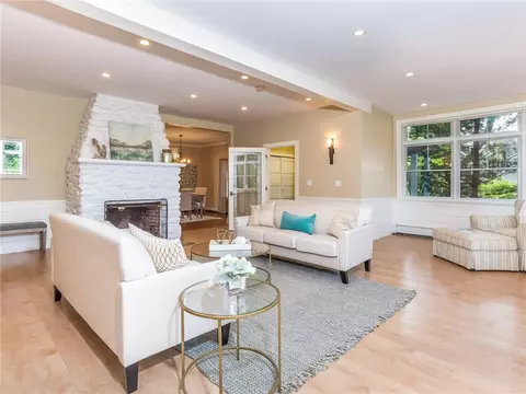 10 Sunset Rd, Bristol, RI 02809 photo 14