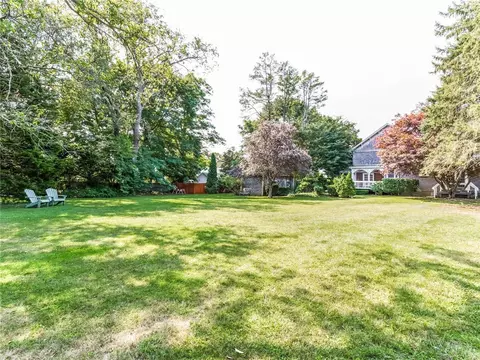 10 Sunset Rd, Bristol, RI 02809 photo 5