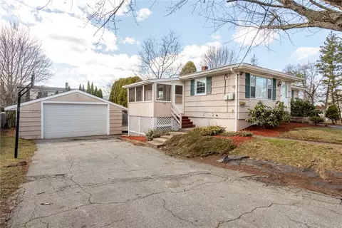 508 Bound Rd, Woonsocket, RI 02895 photo 2