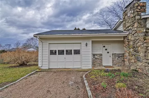 26 E View Dr, Little Compton, RI 02837 photo 3
