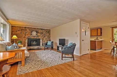 26 E View Dr, Little Compton, RI 02837 photo 5