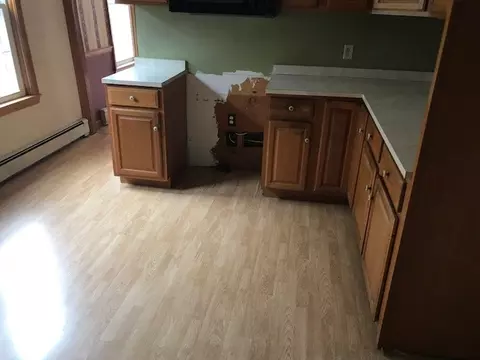 293 8th Ave, Woonsocket, RI 02895 photo 9