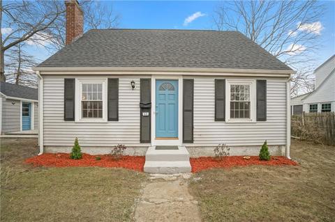 48 Draper Ave, Warwick, RI 02889 photo 2
