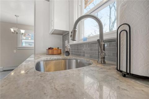 48 Draper Ave, Warwick, RI 02889 photo 8