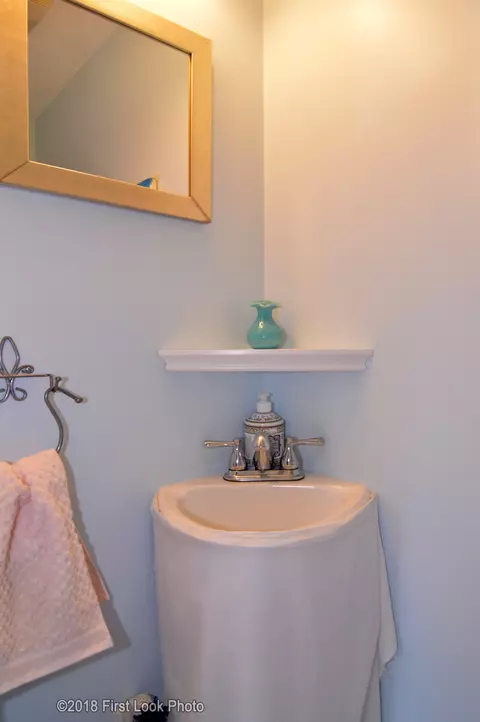 2 Palm Blvd, Warwick, RI 02888 photo 26