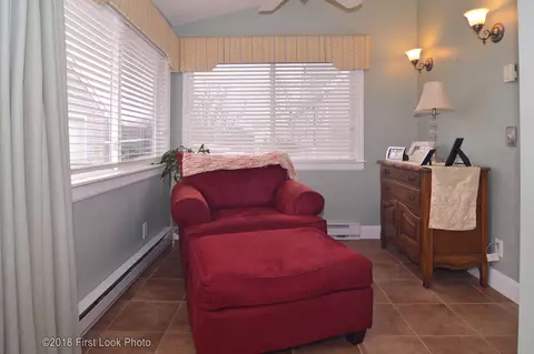 2 Palm Blvd, Warwick, RI 02888 photo 23