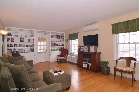 2 Palm Blvd, Warwick, RI 02888 photo 5