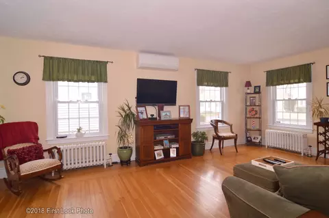 2 Palm Blvd, Warwick, RI 02888 photo 2