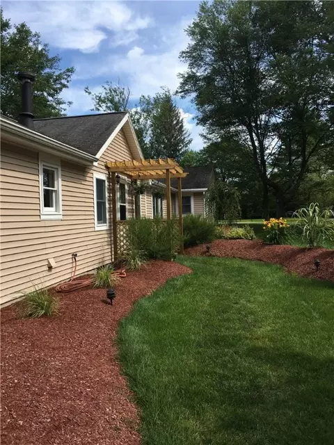 98 South St, Upton, MA 01568 photo 9