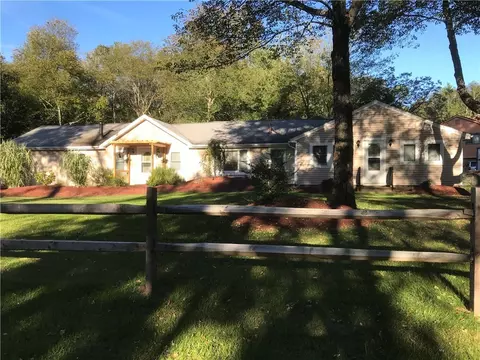 98 South St, Upton, MA 01568 photo 6