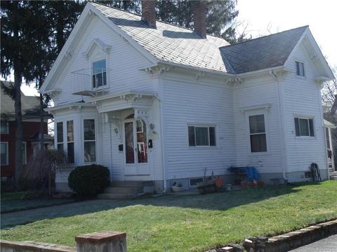 78 Coe St, Woonsocket, RI 02895 photo 2