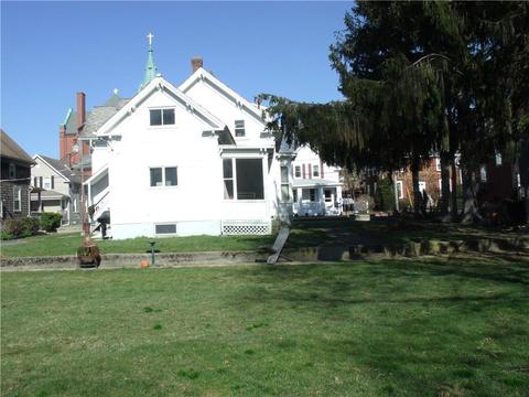 78 Coe St, Woonsocket, RI 02895 photo 5