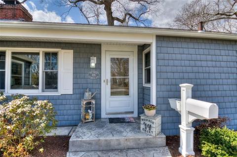 125 Coldbrook Rd, Warwick, RI 02888 photo 3