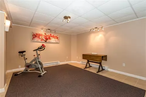40 Basil Xing, Cranston, RI 02921 photo 33