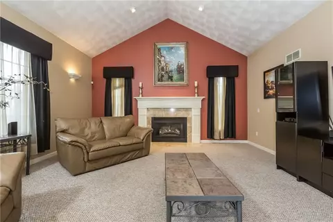 40 Basil Xing, Cranston, RI 02921 photo 8