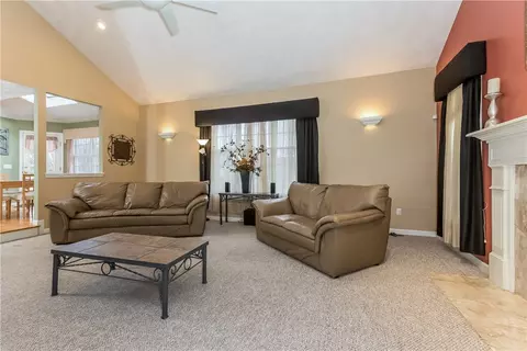 40 Basil Xing, Cranston, RI 02921 photo 9