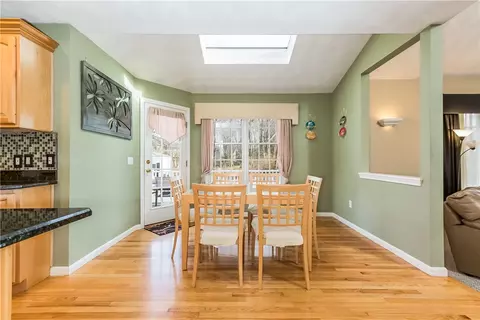 40 Basil Xing, Cranston, RI 02921 photo 11