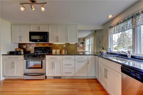 5 Sandra Dr, Bristol, RI 02809 photo 11