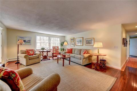 5 Sandra Dr, Bristol, RI 02809 photo 6