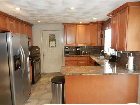 25 Hillside Dr, Warwick, RI 02889 photo 3