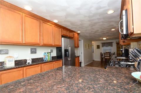 310 Inez Ave, Warwick, RI 02886 photo 9