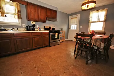 640 Lapham Farm Rd, Mapleville, RI 02839 photo 8