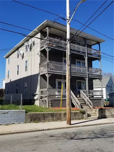 277 Mason St, Woonsocket, RI 02895 photo 2