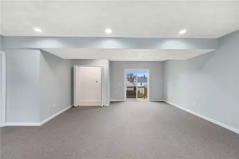 528 Bound Rd, Woonsocket, RI 02895 photo 10