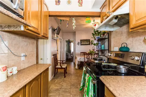 316 Orms St, Providence, RI 02908 photo 16