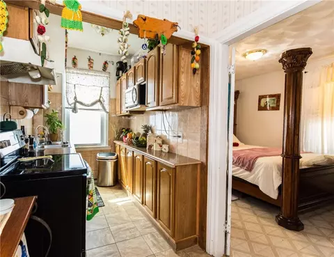 316 Orms St, Providence, RI 02908 photo 18