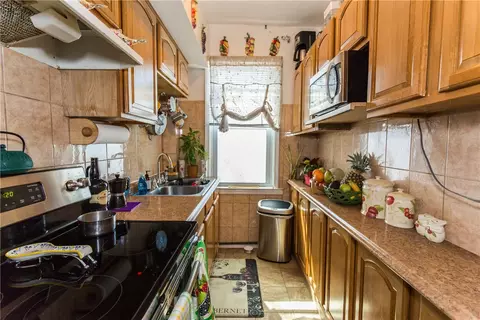 316 Orms St, Providence, RI 02908 photo 17