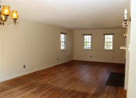 11 Old Post Rd, Westerly, RI 02891 photo 4