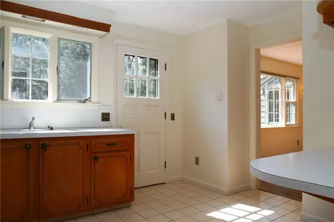 11 Old Post Rd, Westerly, RI 02891 photo 9