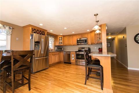 44 Star Ave, Woonsocket, RI 02895 photo 6