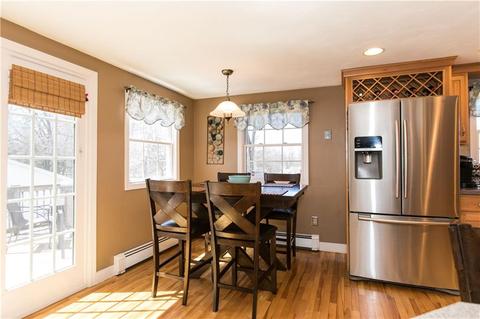 44 Star Ave, Woonsocket, RI 02895 photo 5