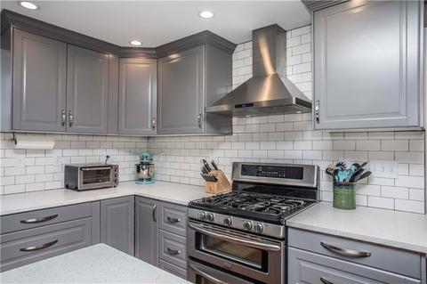 52 Cavalcade Blvd, Warwick, RI 02889 photo 9