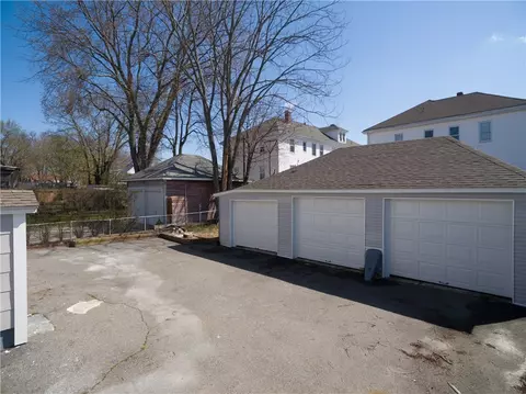 37 Merida Ave, Woonsocket, RI 02895 photo 32