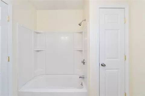 37 Merida Ave, Woonsocket, RI 02895 photo 9