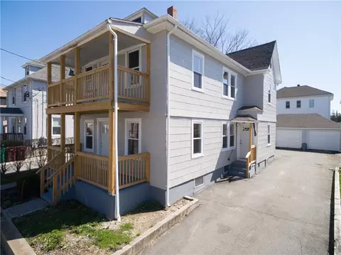 37 Merida Ave, Woonsocket, RI 02895 photo 2