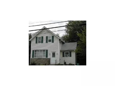 675 Killingly St, Johnston, RI 02919 photo 2
